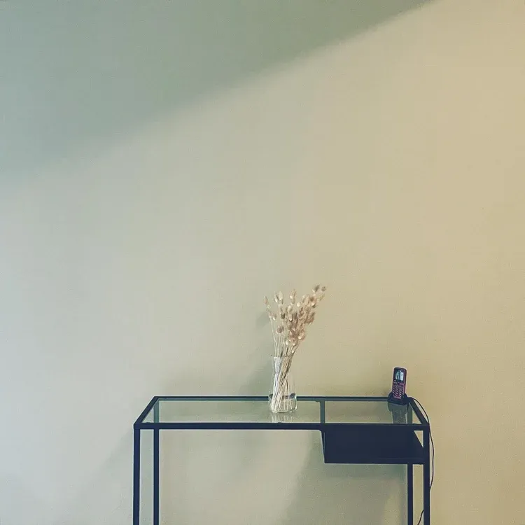 Nymålat kontor med detaljer